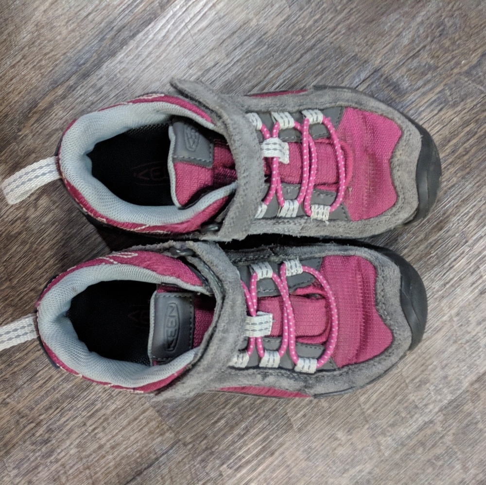 Girls Keen hikers